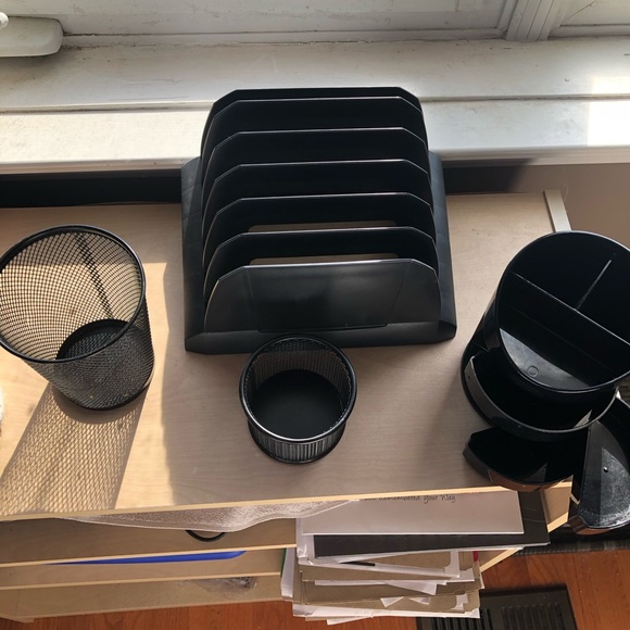 4 piece desk accessories - Picture 1 of 7